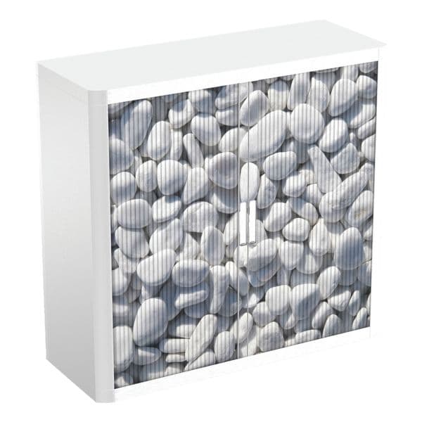Kast met roldeuren motief witte stenen
